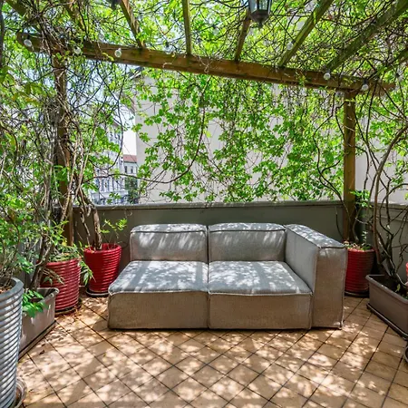 Lägenhet Porta Romana's Nest - Accogliente Con Terrazza Privata