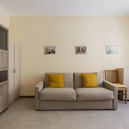 I-host - Della Torre 32