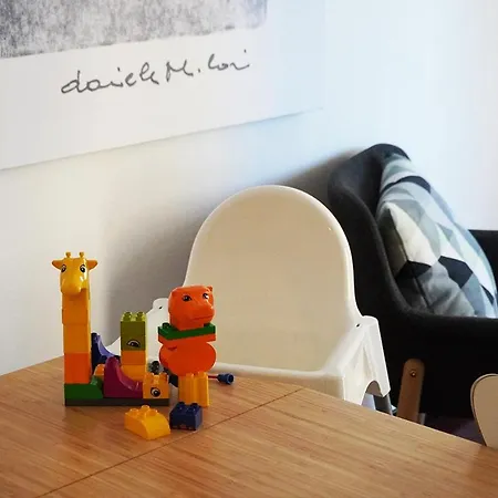 10 Min - Bright & Modern, Up To 5 Beds Διαμέρισμα