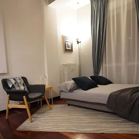 10 Min - Bright & Modern, Up To 5 Beds *