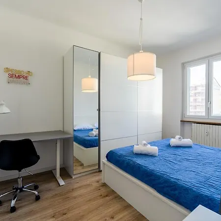 Apartment Spacious And Bright In Porta Vittoria
