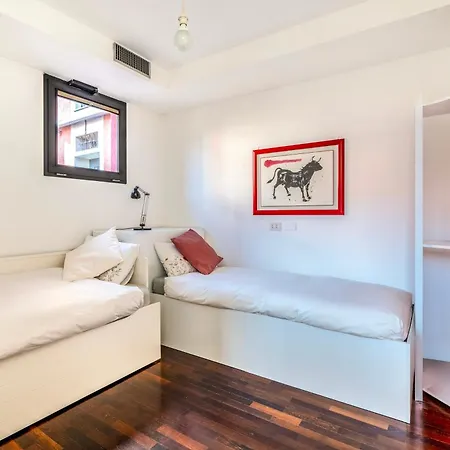 Apartmán Red Lofty - Parcheggio Privato - 2 Fermate Da Rho Fiera, Mico E Bovisa
