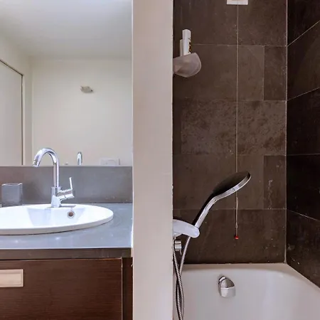 Red Lofty Milano - Fashion Week - Executive Loft - Private Parking Milano