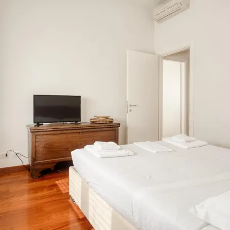 Hostmate - - Messina - Monumentale * ميلان