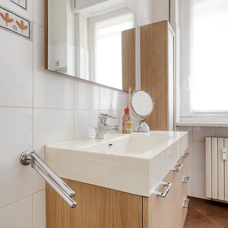 Hostmate - - Messina - Monumentale ميلان