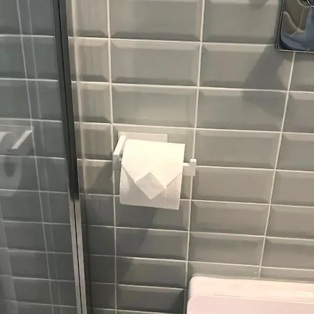 Apartament Art Deco Near Metro&navigli Mediolan