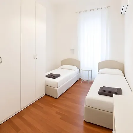 Apartment Casa Ozanam - Quiet And Spacious 6 Beds - Metro Lima Buenos Aires - Duomo 8 Min *