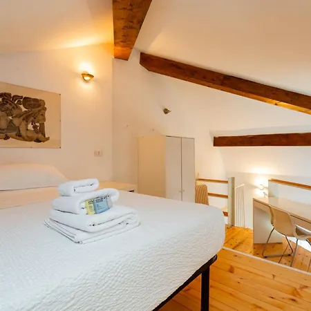 Апартаменты Ingegnoli1 Bright Floor By Hospity *