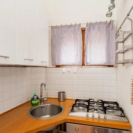 Ingegnoli1 Bright Floor By Hospity *