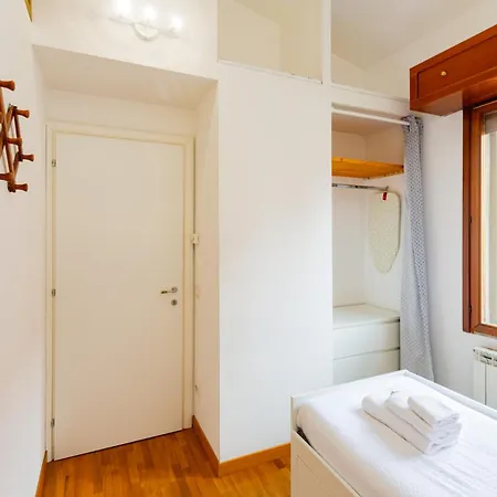 Ingegnoli1 Bright Floor By Hospity Daire