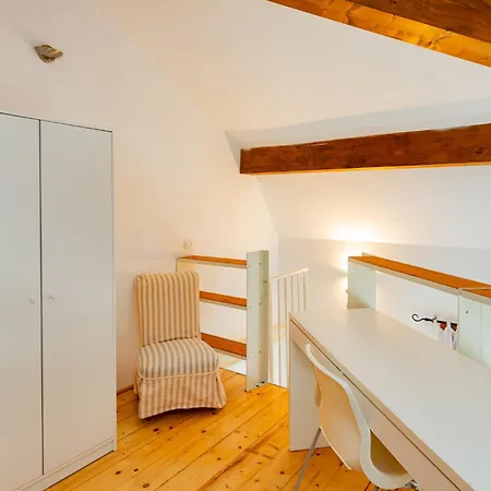 Ingegnoli1 Bright Floor Apartment *