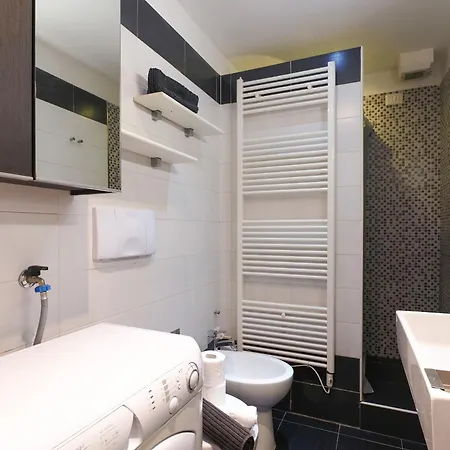 Primopiano - Schiaparelli A Flat * Milaan