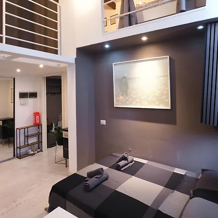 Primopiano - Schiaparelli A Flat * Milaan