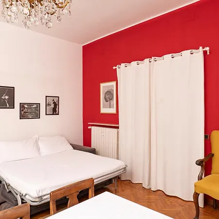 Sunshine-filled On Subway Milão