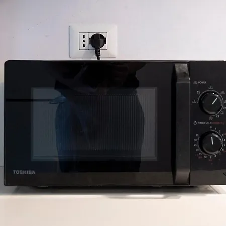 Dream Garden Center On Subway 10 Guest Apartment *