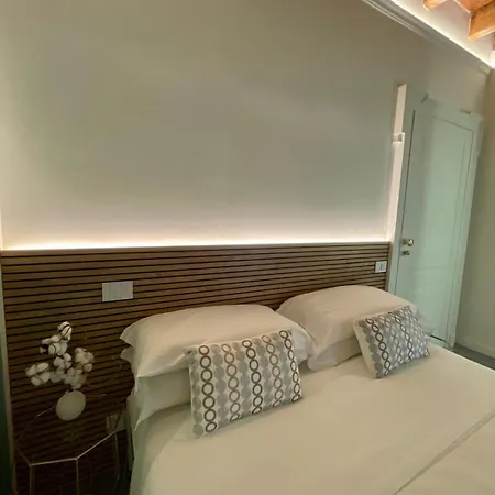 Younique Boutique Vendégház Milánó