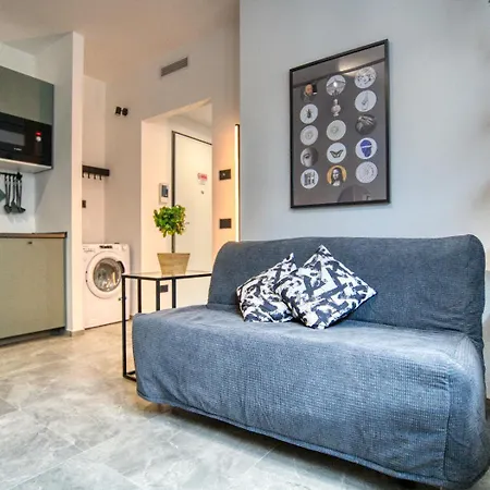 Hozyhome Strategica Soluzione In Fondazione Prada Appartement *