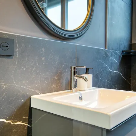 Hozyhome Strategica Soluzione In Fondazione Prada