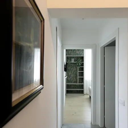 Two -rooms 10 Minutes Duomo By Metro Milánó