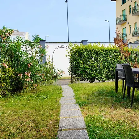 Star Dust * מילאנו