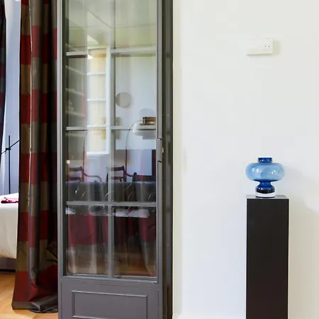 The Rent - Stylish Three-bedroom In The Heart Of No Ac Daire *