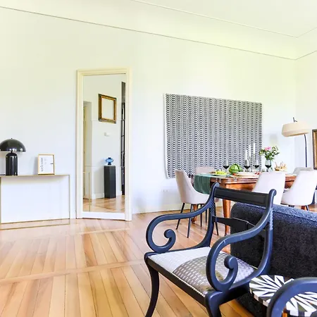 The Rent - Stylish Three-bedroom In The Heart Of No Ac Daire