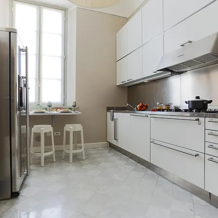 The Rent - Stylish Three-bedroom In The Heart Of No Ac Daire
