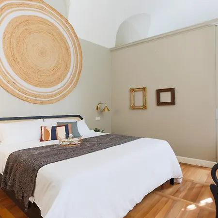 Daire The Rent - Stylish Three-bedroom In The Heart Of No Ac