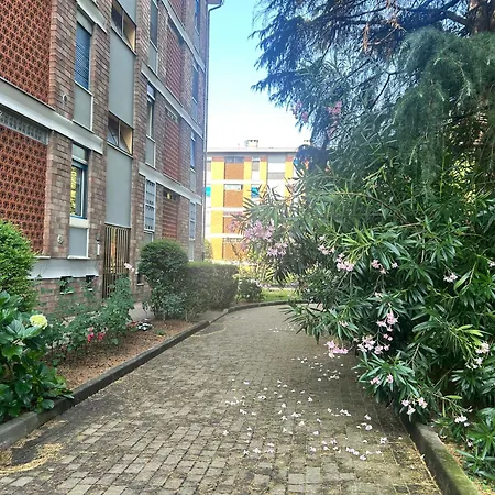 - Cozy & Connected * Milan