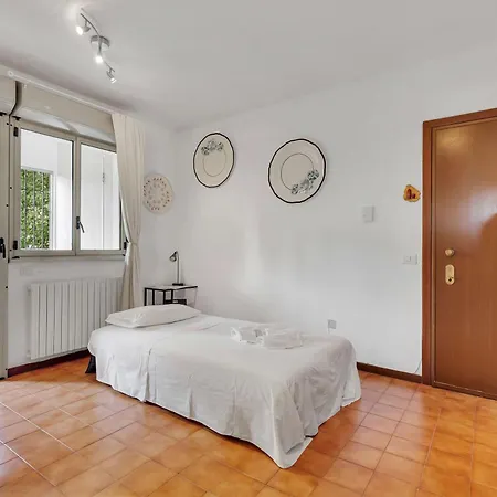 Togni Pop - San Siro Apartman