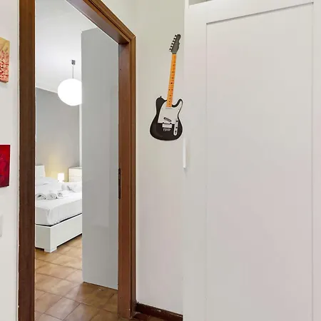 Togni Pop - San Siro Apartman