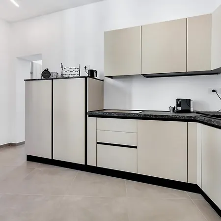 Urban Chic Flat - Papi19