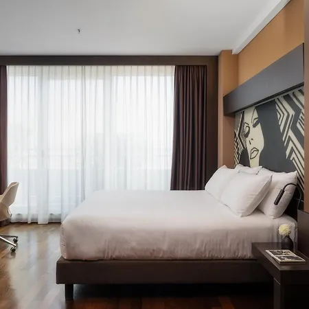 Crowne Plaza By Ihg 4* Milán