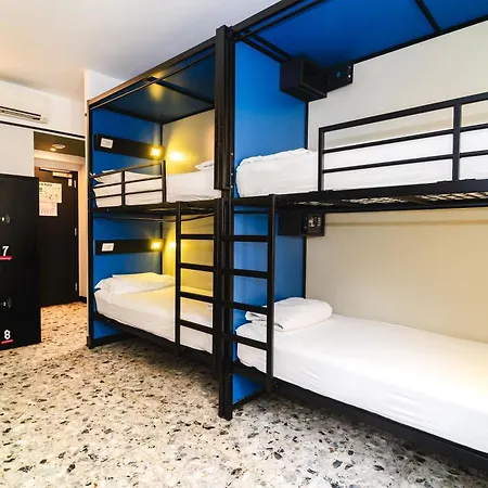 Yellowsquare Hostel Milaan