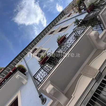 Governo Provvisorio House