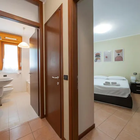 Spazio Breda - Free Parking, Private Garage, Metro M1, Balcony 아파트 밀라노