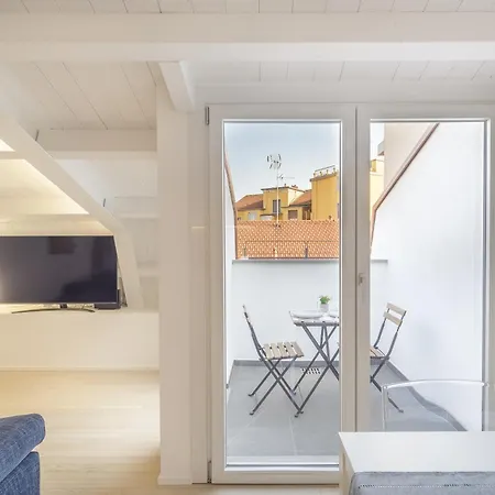 Appartement Duomo 10 Min Shopping Street Metro Loreto *