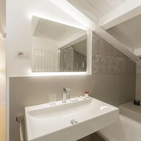 Duomo 10 Min Shopping Street Metro Loreto Appartement Milaan