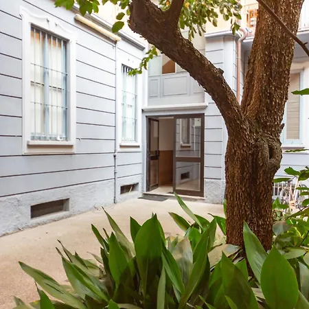 Апартаменты Station 5 Min The Skyshouse *