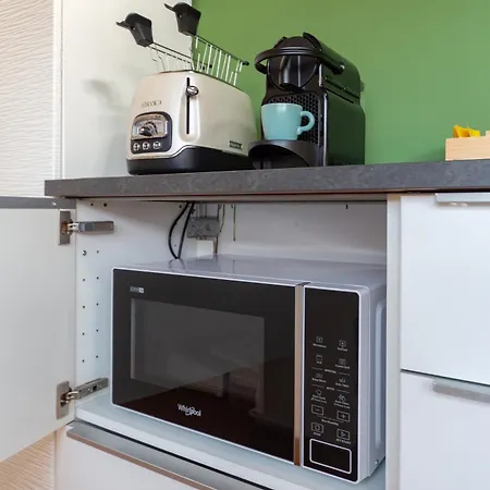 Station 5 Min The Skyshouse Apartament *