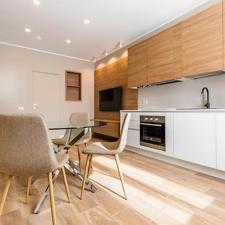 Cenisio Golden House * ميلان