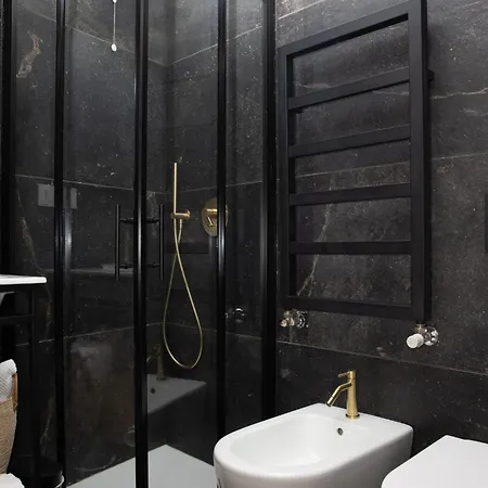 Navigli Nest Renovated With Balcony On The Naviglio Апартаменты *