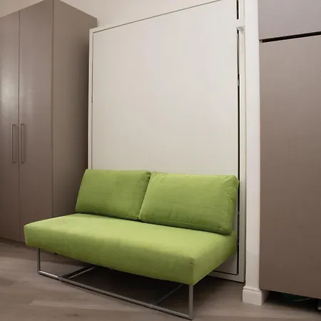 Navigli Nest Renovated With Balcony On The Naviglio * Milan