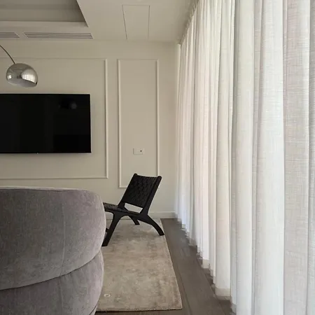 Ando's Boutique Apartment