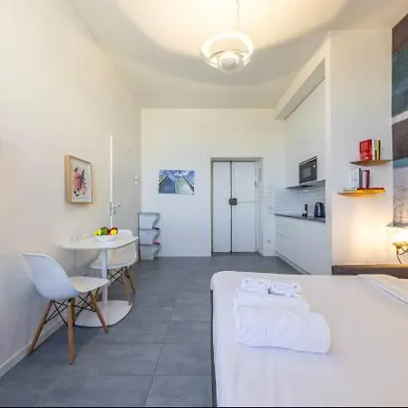 Station Design - B Apartment *