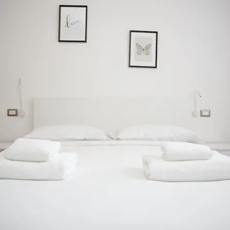 Bright And Comfortable Flat Solari Area * Milan