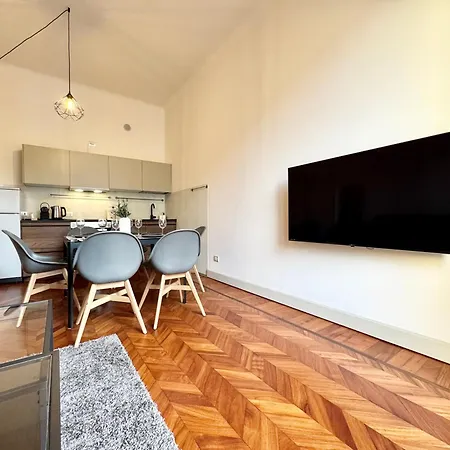 Apartment Future Goldoni *