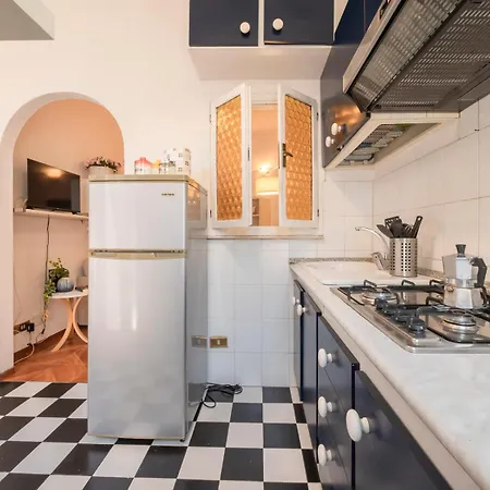 Moscova Dream - Bright And Quiet 5th Floor * Milán