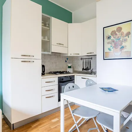 Ugolini 29 Apartman *