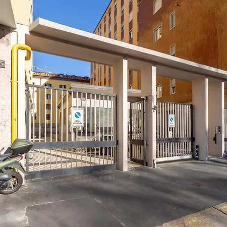 Youhosty - Salasco Chic * ميلان